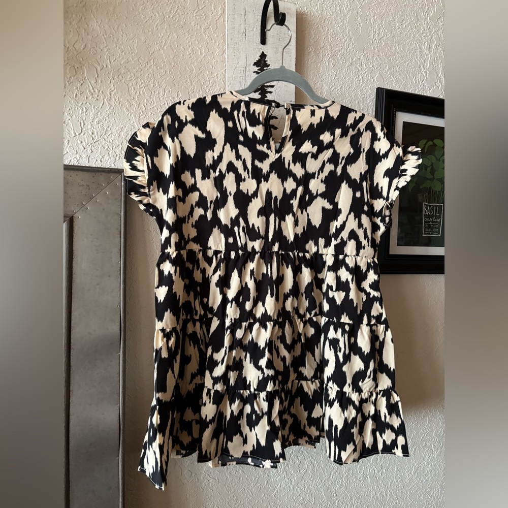 Black and Cream Tiered Top